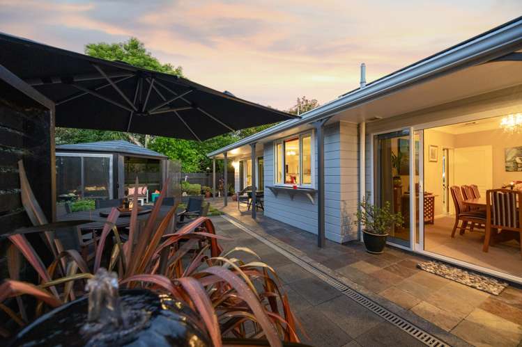 9 Ranara Court West End_1