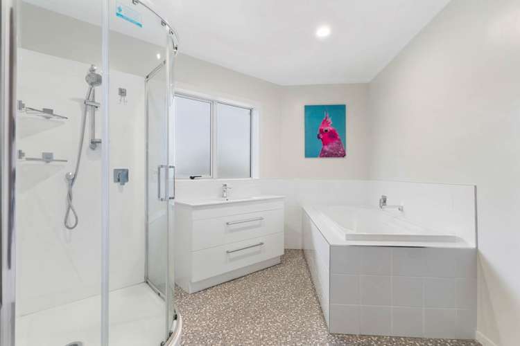 94 Pleasant Road Titirangi_11