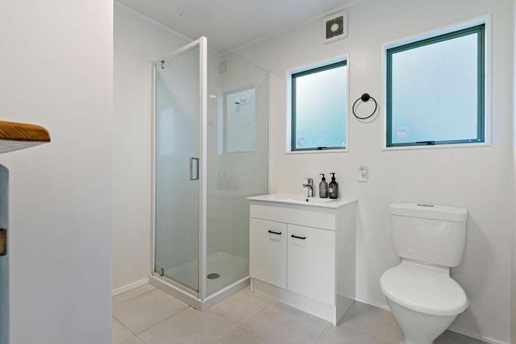 85c Fairclough Road Beach Haven_15