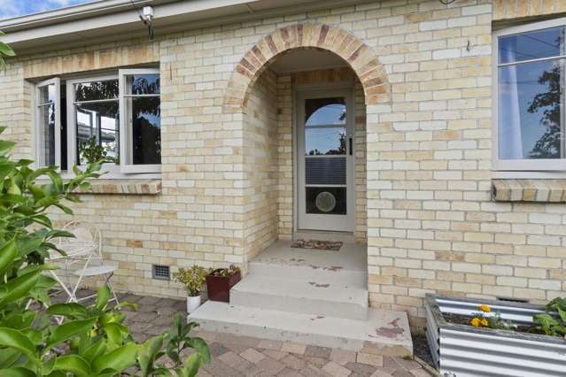 9a Saint Olpherts Avenue Hamilton East_2