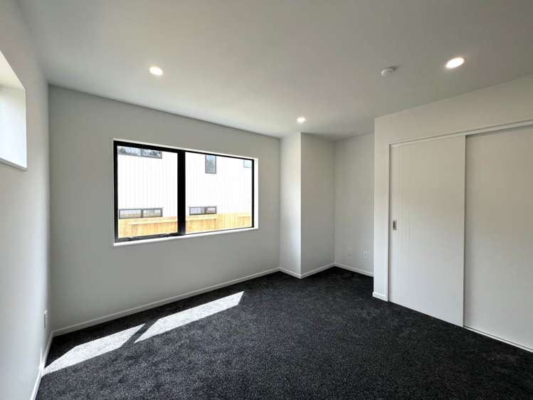 5/16 Reynella Drive Massey_13