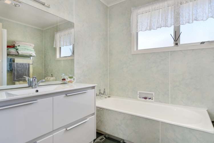 122 Parry Palm Avenue Waihi_19