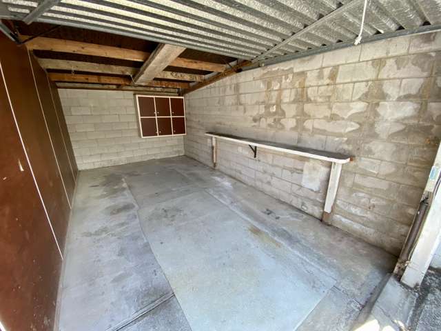 Single Garage for Rent