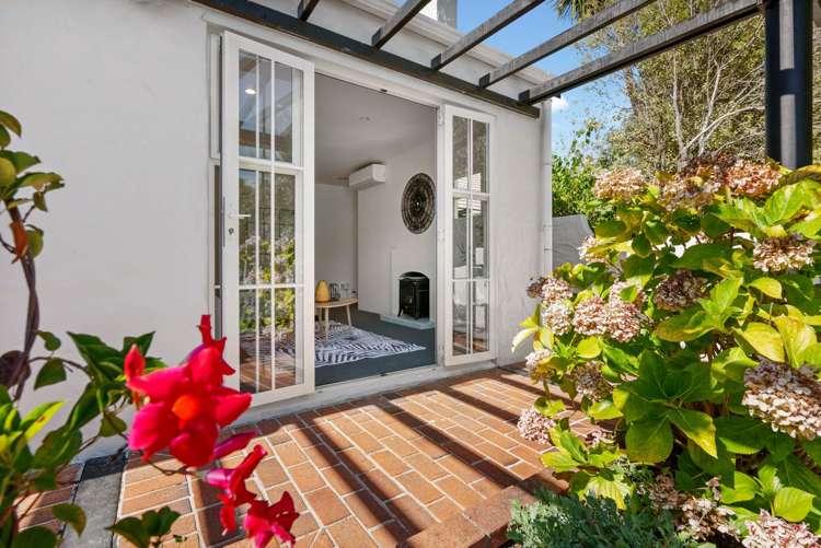 27 Kenneth Small Place Remuera_23