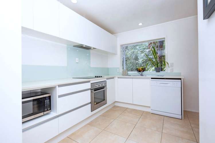 145 Woodlands Park Road Titirangi_9