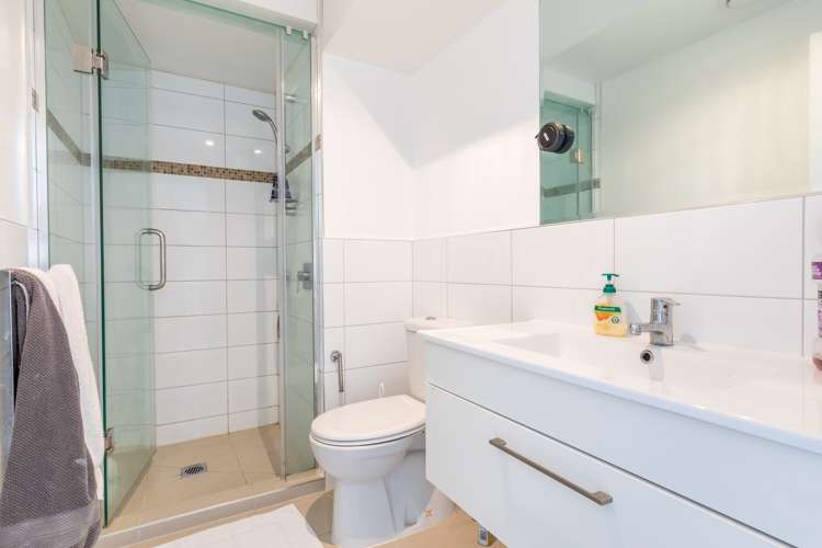 1004/168 Hobson Street Auckland Central_15