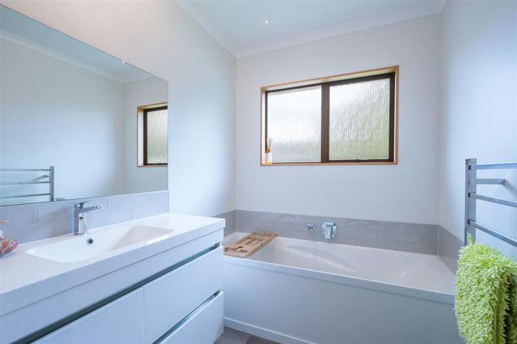 7 Rochfort Drive Richmond_9