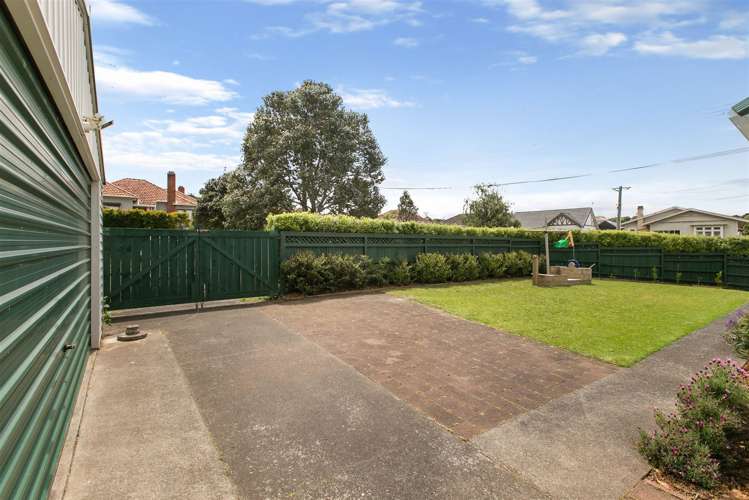 11 Winstone Road Mount Roskill_11