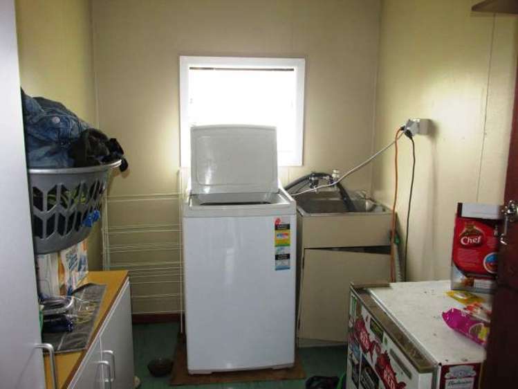 65 Shiel Street Reefton_11