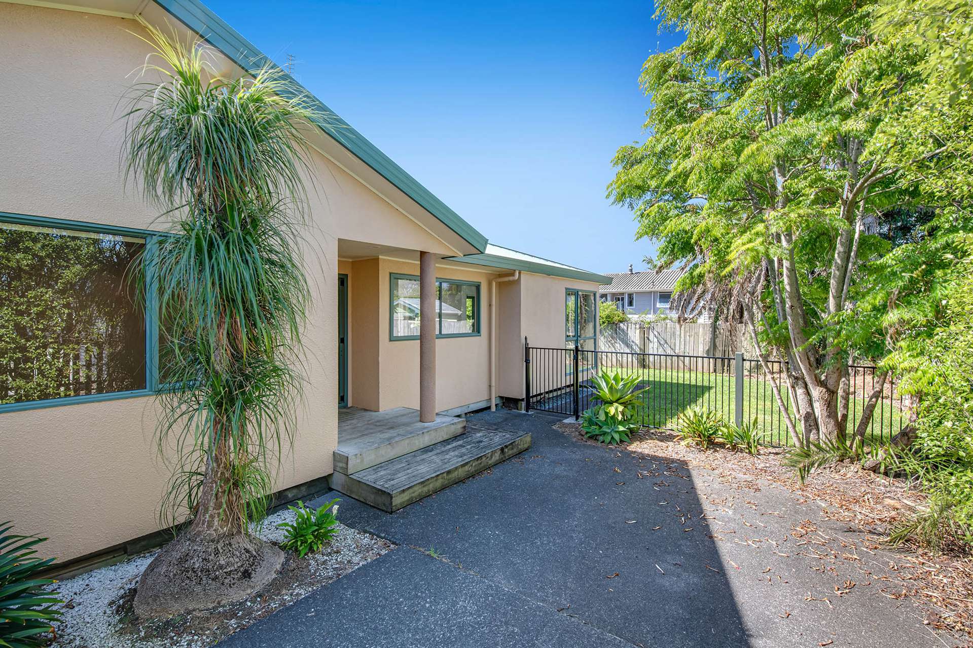 2/112 Parkhurst Road Parakai_0