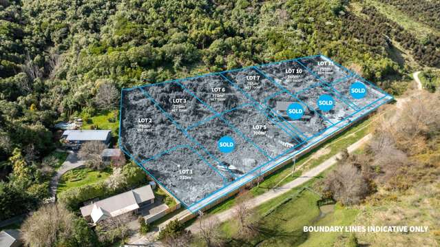 Expansive Sections in a Prime Location!