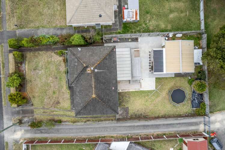 7 Churchill Crescent Tawhero_23