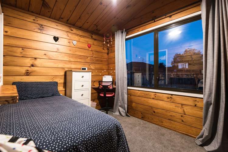 6 Bluewater Place Wattle Downs_6