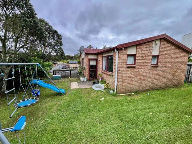 57 Woodbank Drive Glen Eden_2