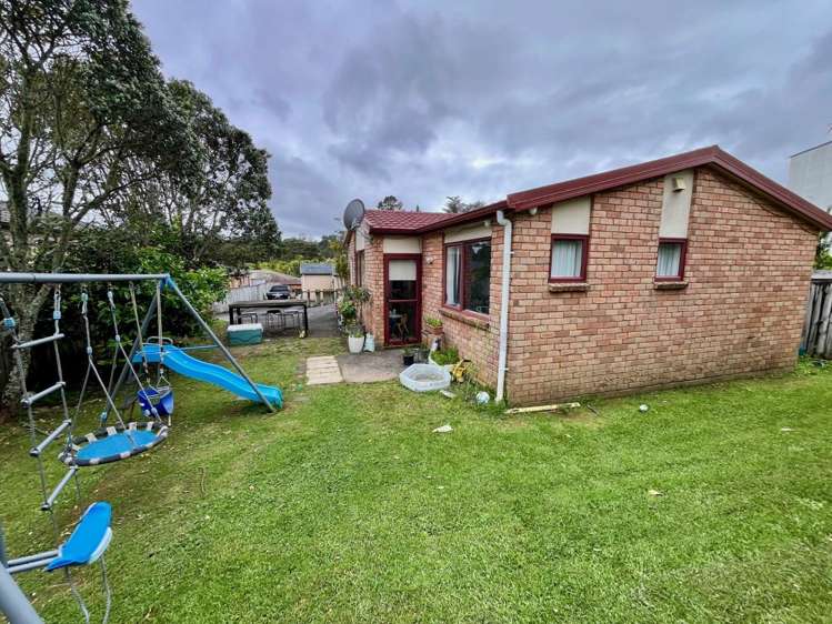 57 Woodbank Drive Glen Eden_2