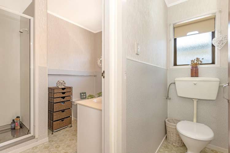 319 Stout Street Riverdale_12