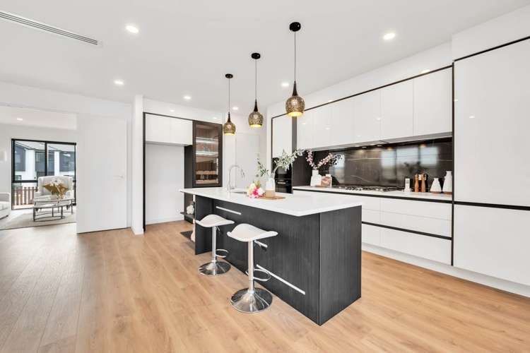 22 Dungloe Avenue Flat Bush_10