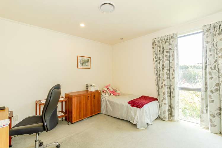 13 Bishops Close Greenmeadows_10