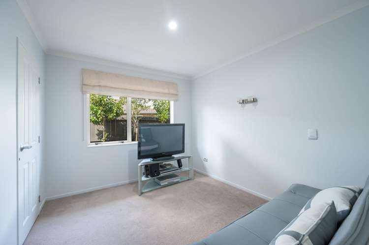 43 Covent Drive Stoke_16