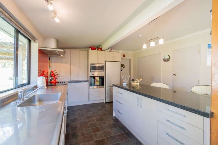 1063 Te Anau Mossburn Highway Te Anau Surrounds_5