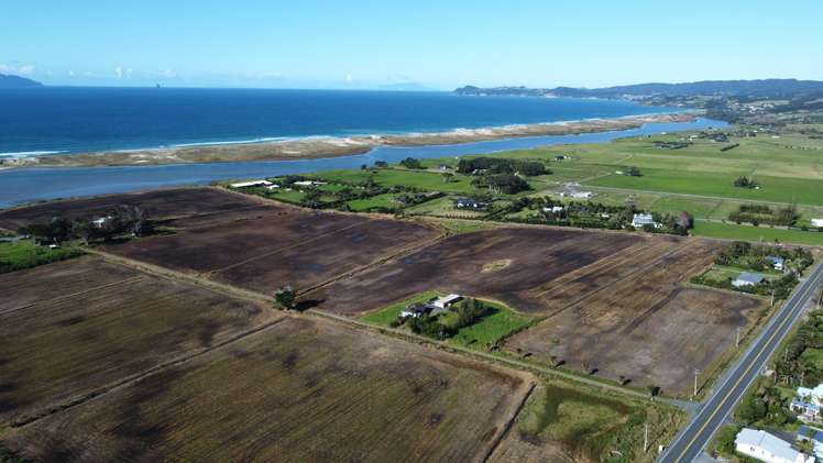 328 Cove Road Waipu_34