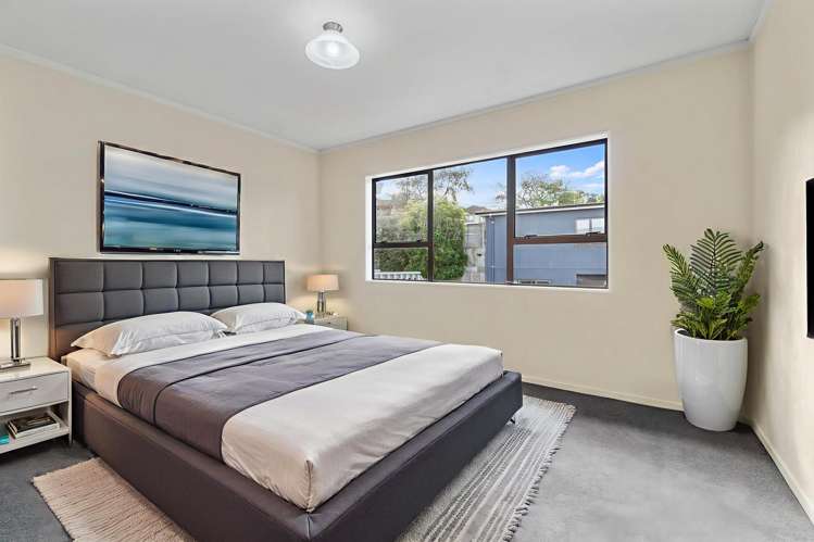 1/116 Bradbury Road Botany Downs_10