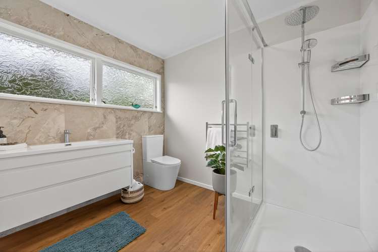 1/17 Rothwell Place Sunnyhills_29