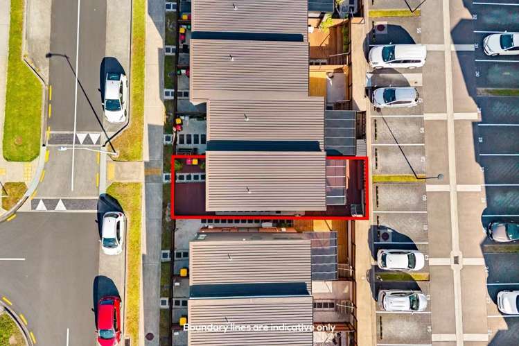18 Treeline Lane Flat Bush_16