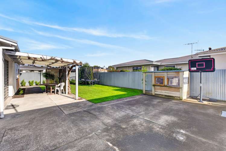 17 Hinton Road Taradale_16
