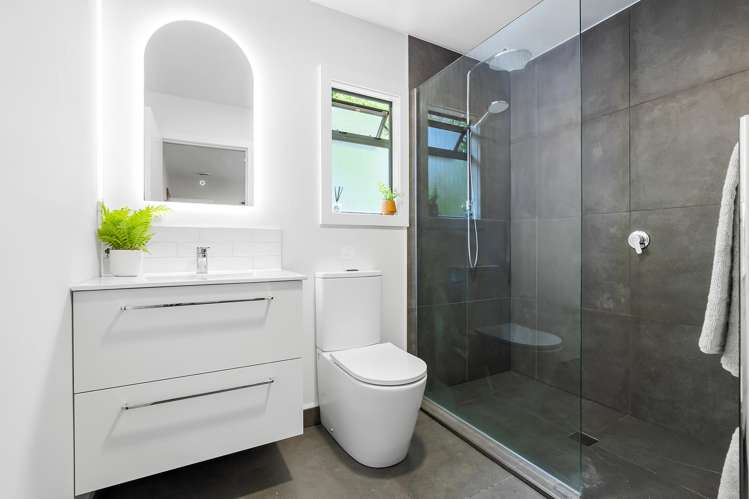 2 Larchwood Grove Rangatira Park_15