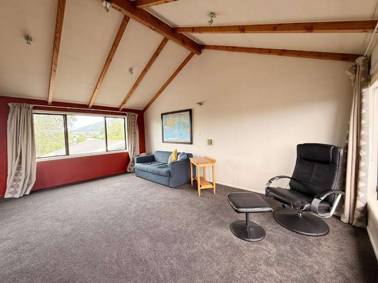 54 Hinekura Avenue 11210_10