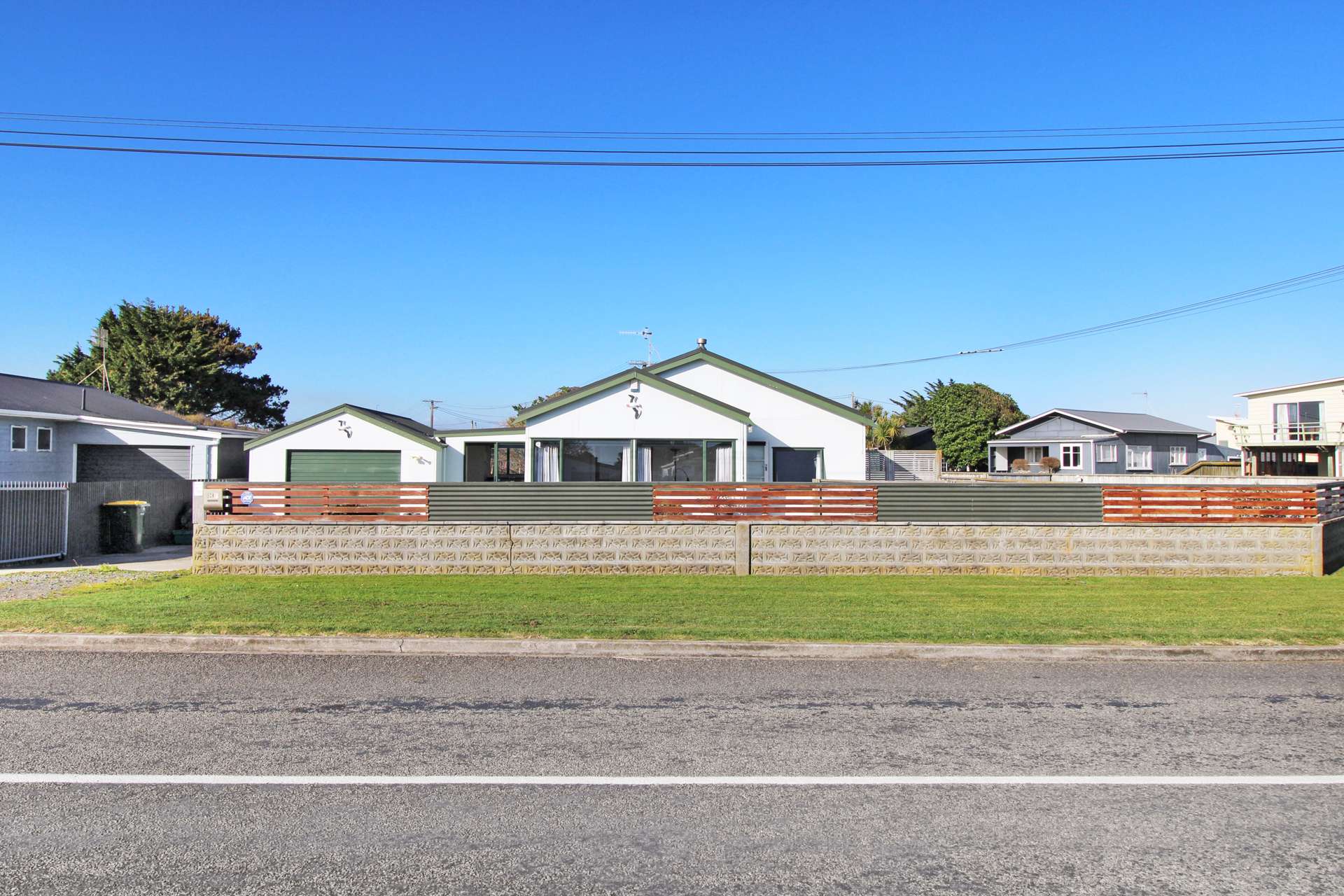 28 Linklater Avenue Foxton Beach_0