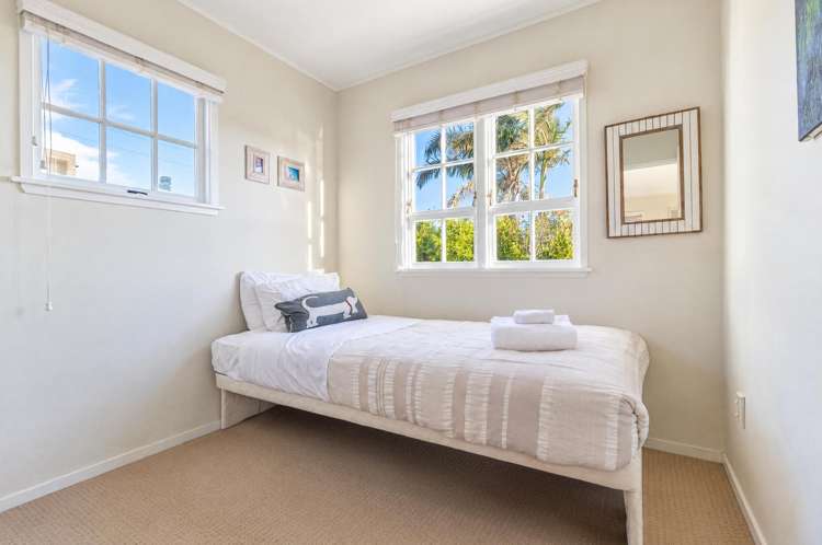 70 Burrell Road Oneroa_11