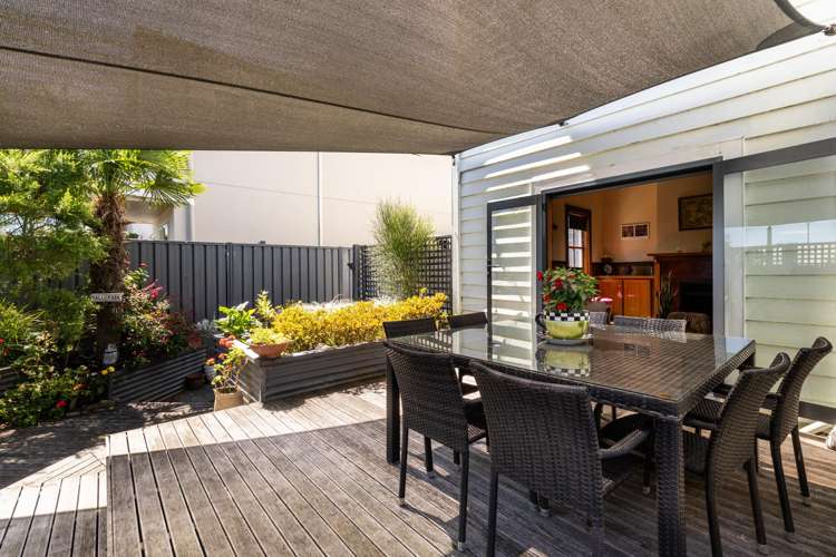 567 Marine Parade Napier South_12