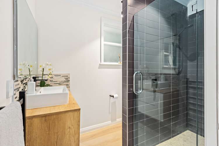 89 Roberts Road Matakatia_20