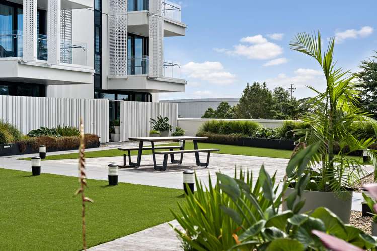 103/223A Green Lane West Epsom_15