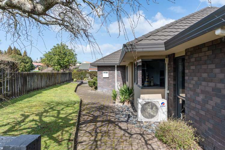 12 Sunny Dale Western Heights_16