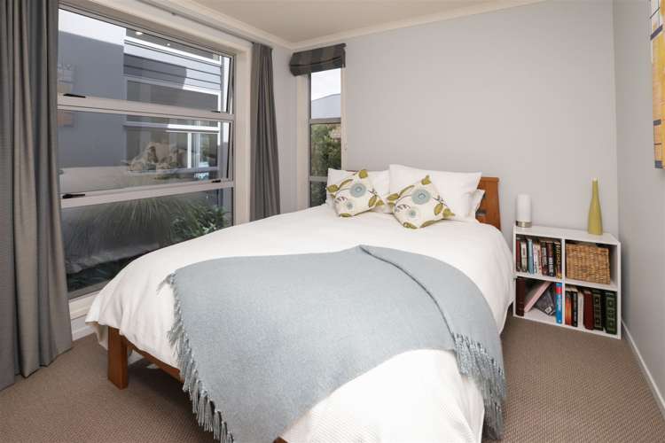 8 Ashington Grove Huntington_10