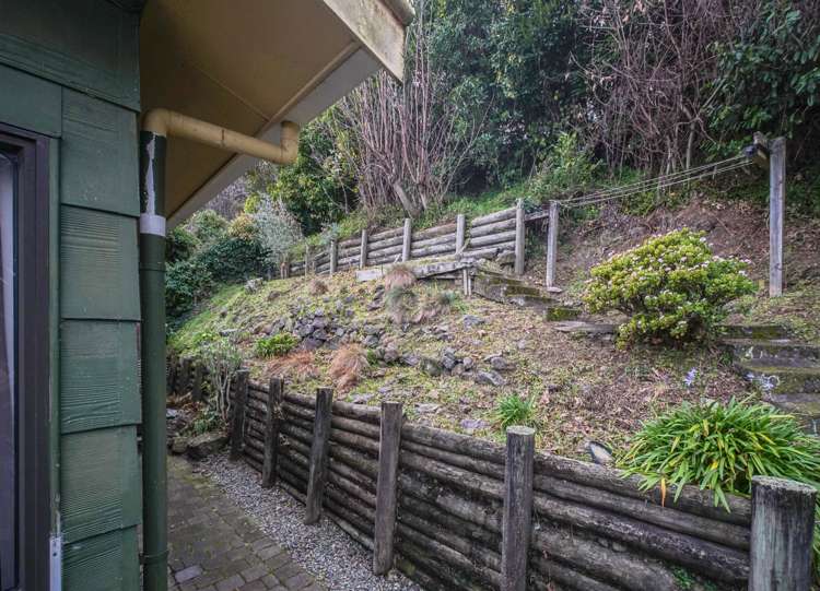 2/100 Cambria Street The Wood_3