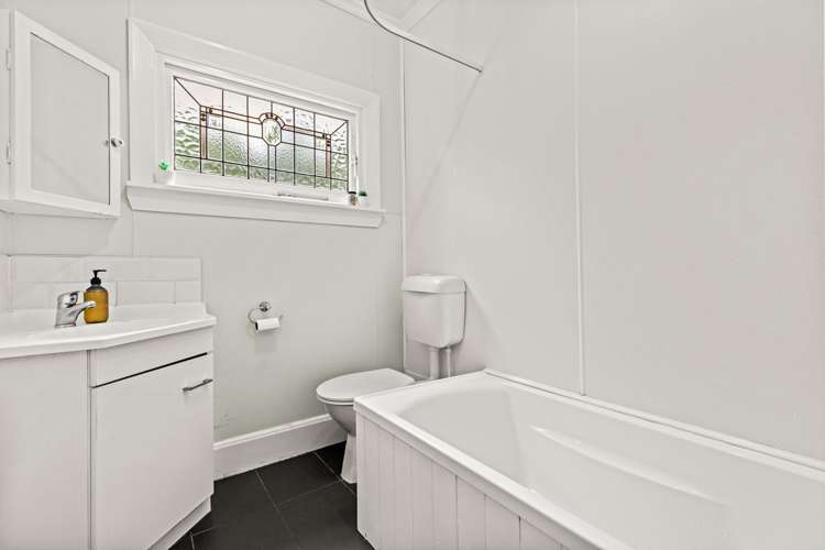 2 Earl Street Hillsborough_11