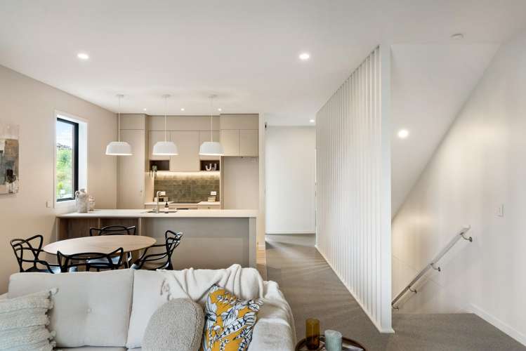 6 Cassino Terrace Mount Albert_6