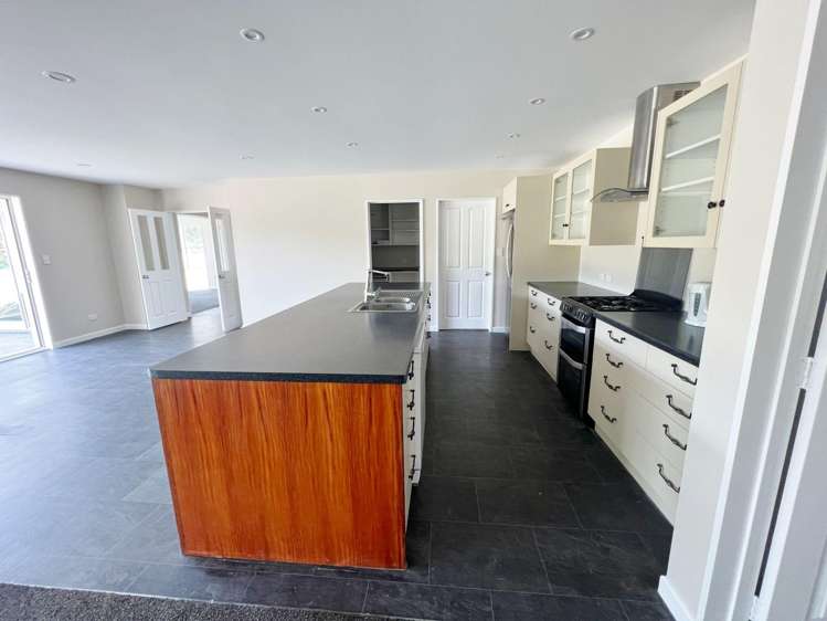 143 Telegraph Rd Burnham_2