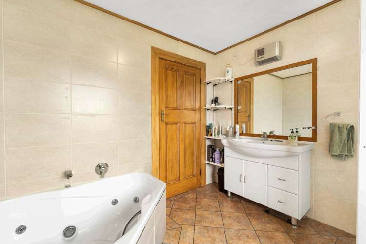 18 / 20 Surrey Street Gore_17