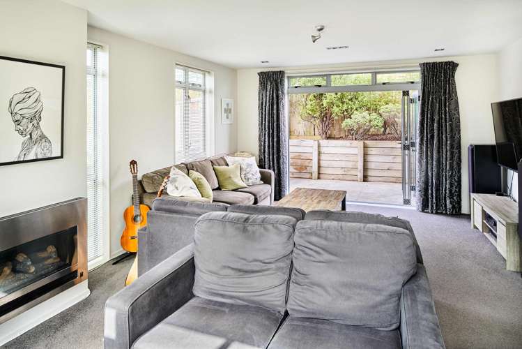 35 Endeavour Drive Whitby_7