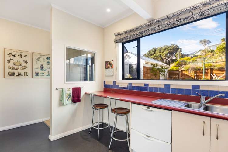 36 Lonsdale Crescent Rongotai_4