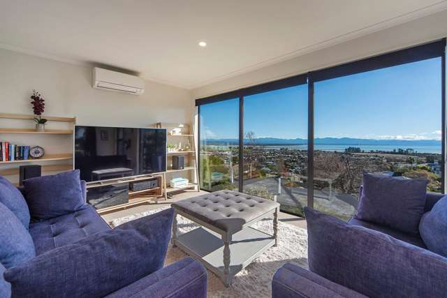 Blue Water Views - Coastal Living with Views