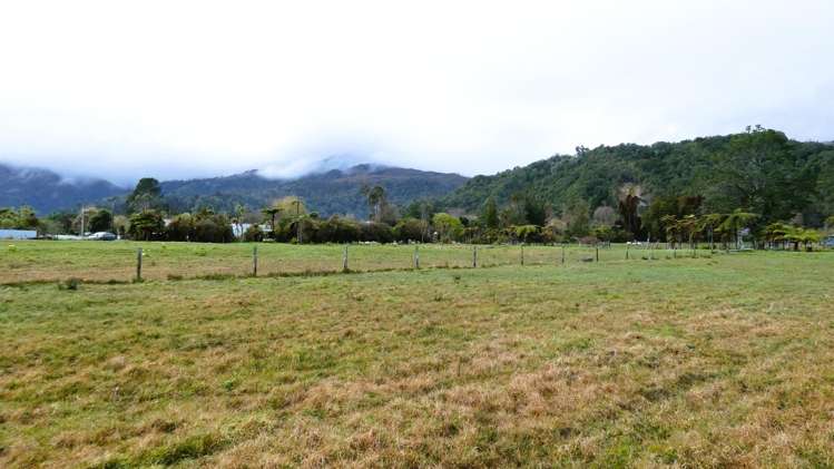 1 Hawes Street Waimangaroa_10