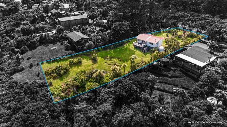 13 Te Ahuahu Road Piha_16