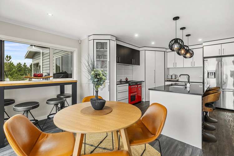 152 Endeavour Drive Whitby_5