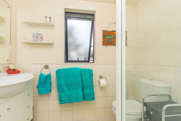 19 Springwater Vale Unsworth Heights_10